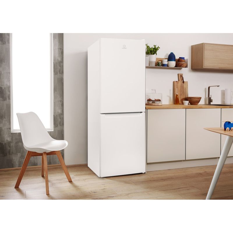 Indesit-Lodowka-z-zamrażarką-Wolnostojące-LR7-S2-W-Biel-Dwudrzwiow-y-a-Lifestyle-perspective