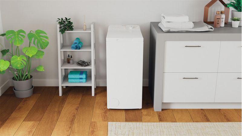 Indesit Pralka Wolnostojące BTW L50300 PL/N Biel Ładowana od góry D Lifestyle frontal