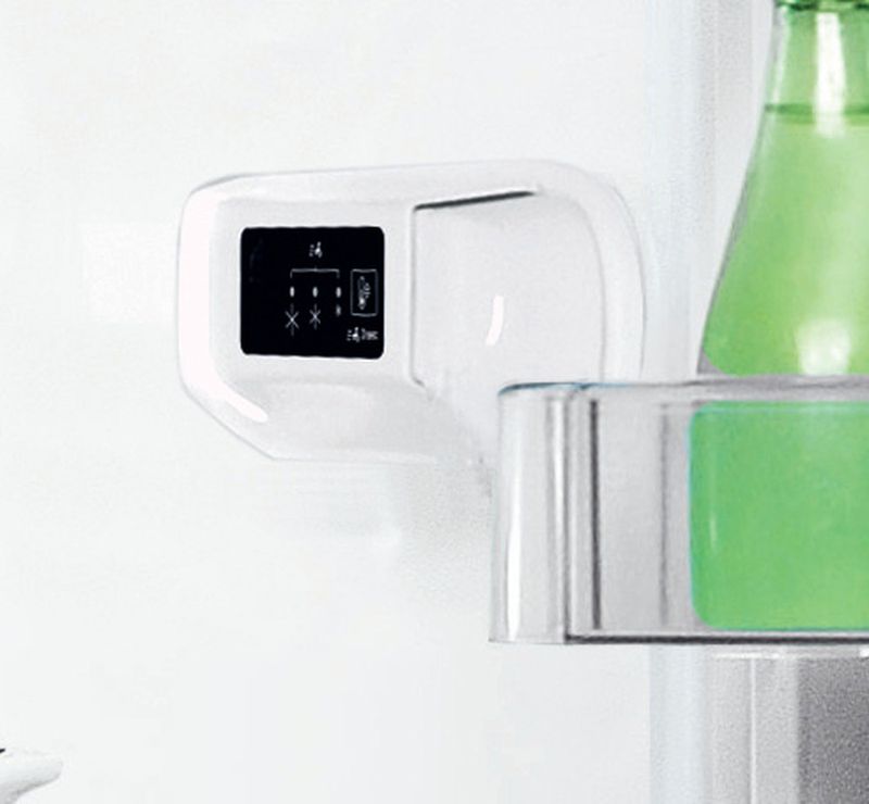 Indesit Lodówka z zamrażarką Wolnostojące LI8 S2E W Biały Dwudrzwiow(y)a Lifestyle control panel