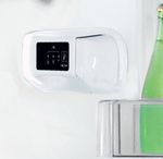 Indesit Lodówka z zamrażarką Wolnostojące LI6 S1E W Biały Dwudrzwiow(y)a Lifestyle control panel