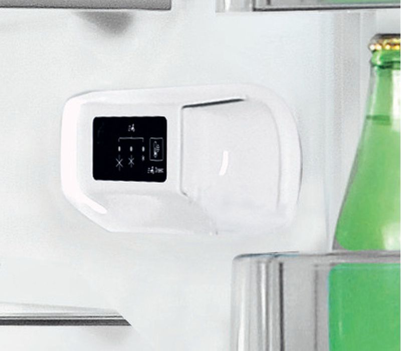 Indesit Lodówka z zamrażarką Wolnostojące LI6 S1E S Srebrny Dwudrzwiow(y)a Lifestyle control panel