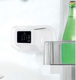 Indesit Lodówka z zamrażarką Wolnostojące LI8 S1E K Czarny Dwudrzwiow(y)a Lifestyle control panel