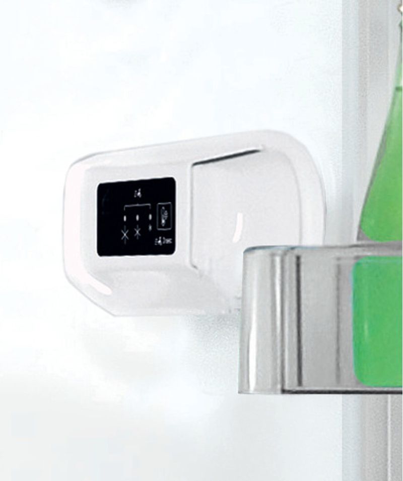 Indesit Lodówka z zamrażarką Wolnostojące LI8 S1E X Inox Dwudrzwiow(y)a Control panel