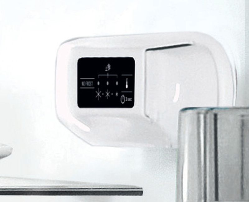 Indesit Lodówka z zamrażarką Wolnostojące LI7 SN2E X Inox Dwudrzwiow(y)a Control panel