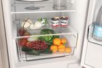 Indesit Lodówka z zamrażarką Do zabudowy INC18 T311 Biel Dwudrzwiow(y)a Drawer