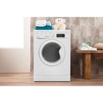 Indesit-Pralkosuszarka-Wolnostojące-IWDE-7105-B--EU--Biel-Ładowany-od-frontu-Lifestyle-frontal