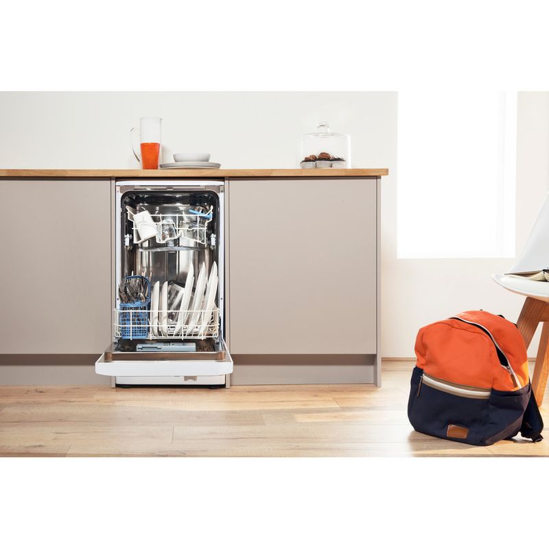 Indesit-Zmywarka-Wolnostojące-DSR-15B1-EU-Wolnostojące-A-Lifestyle-frontal-open