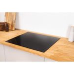 Indesit-Płyta-grzewcza-VIS-640-C-Czarny-Induction-vitroceramic-Lifestyle-perspective