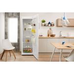 Indesit-Lodowka-Wolnostojące-SI6-1-W-Biały-Lifestyle_Frontal_Open