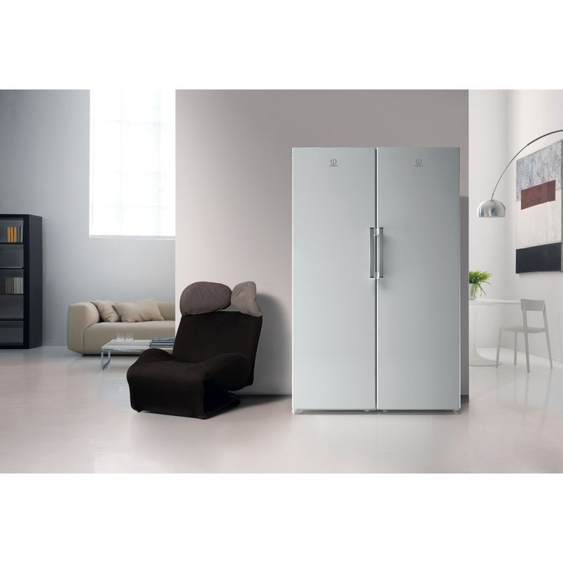 Indesit-Lodowka-Wolnostojące-SI4-1-W.1-Biały-Lifestyle_Frontal