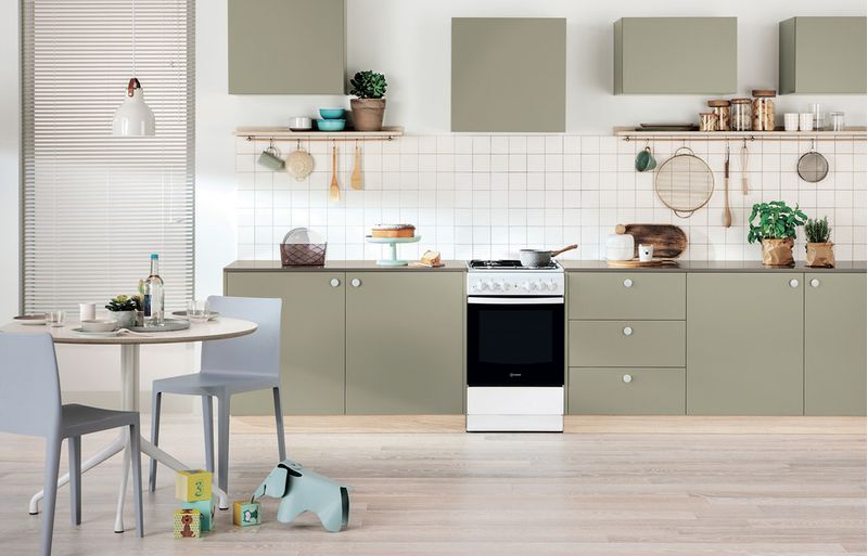 Indesit Kuchenka IS5G4KHW/E Biel Gazowy Lifestyle frontal