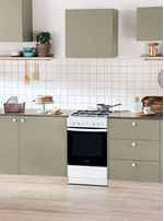 Indesit Kuchenka IS5G4KHW/E Biel Gazowy Lifestyle perspective