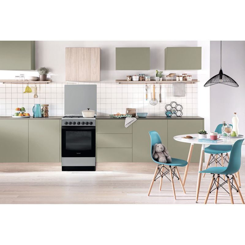 Indesit-Kuchenka-IS5G5PHX-E-Inox-Gazowy-Lifestyle-frontal