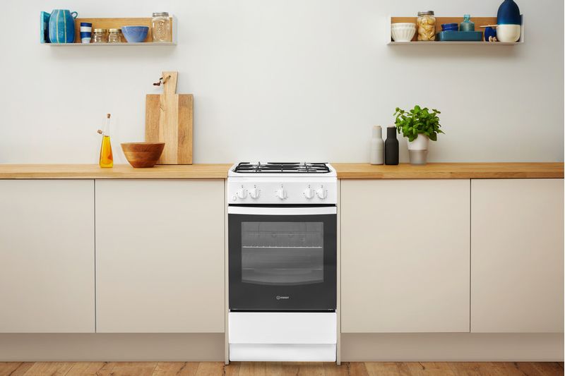 Indesit Kuchenka IS5G0KMW/E Biel Gazowy Lifestyle frontal