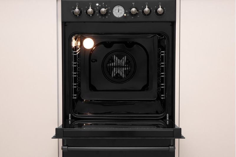 Indesit Kuchenka IS5G8MHA/E Antracyt Gazowy Lifestyle frontal open