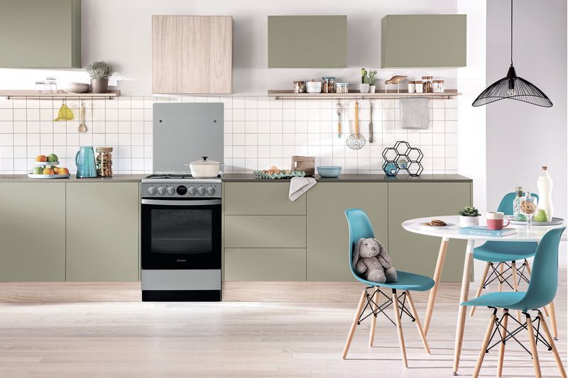 Indesit Kuchenka IS5G8CHX/PO/1 Inox Gazowy Lifestyle frontal