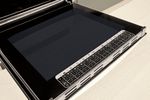 Indesit Kuchenka IS5G8CHX/PO/1 Inox Gazowy Lifestyle detail