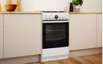 Indesit-Kuchenka-IS5G8CHW-E-Biel-Gazowy-Lifestyle-perspective