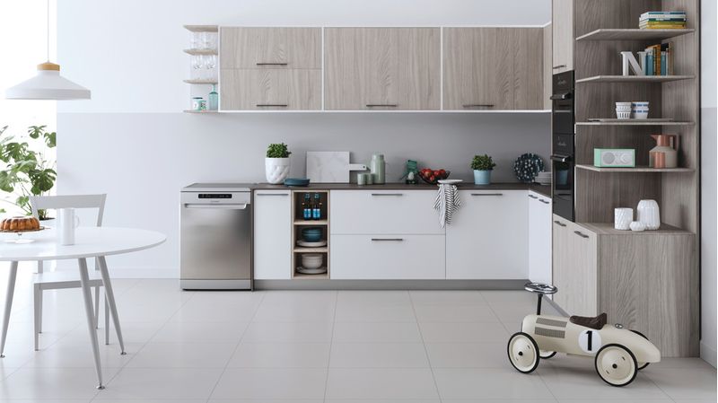 Indesit Zmywarka Wolnostojące DFC 2B+19 AC X Wolnostojące F Lifestyle frontal