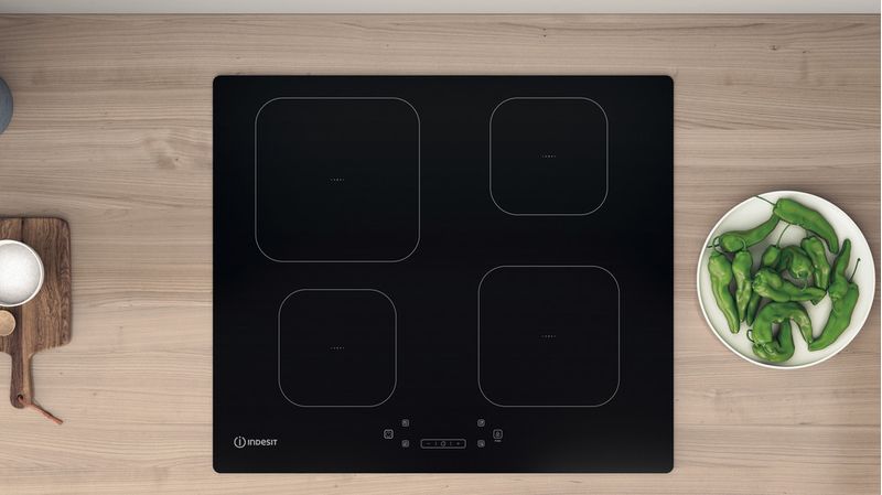 Indesit Płyta grzewcza IS 15Q60 NE Czarny Induction vitroceramic Lifestyle frontal