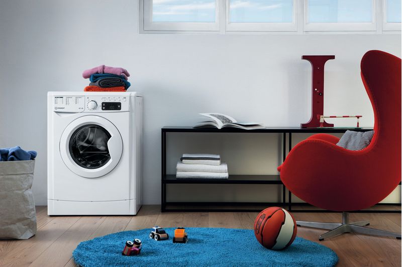 Indesit Pralkosuszarka Wolnostojące EWDE 751451 W EU N Biel Ładowany od frontu Lifestyle frontal