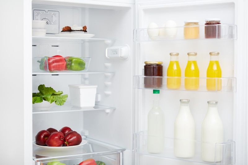 Indesit Lodówka z zamrażarką Wolnostojące LI7 SN1E W Biel Dwudrzwiow(y)a Lifestyle detail