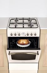 Indesit-Kuchenka-IS5G8MHJ-E-Bladożołty-Gazowy-Lifestyle-frontal-top-down