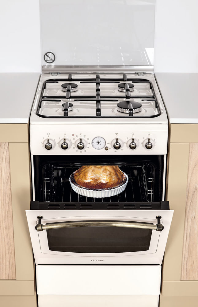 Indesit-Kuchenka-IS5G8MHJ-E-1-Bladożołty-Gazowy-Lifestyle-frontal-open